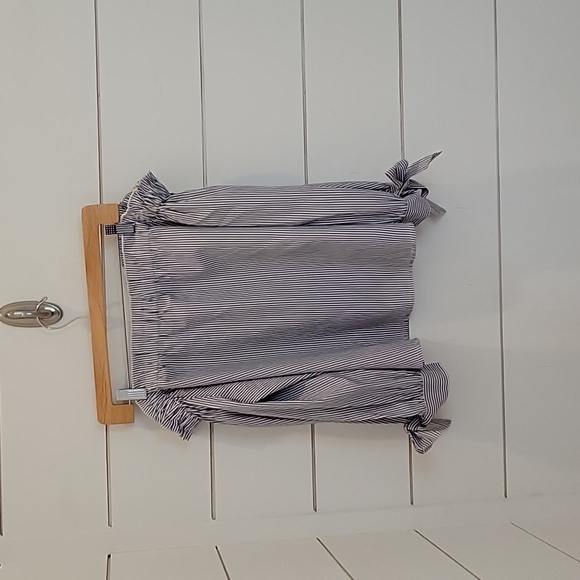 American Eagle Outfitters large off shoulder top - Picture 3 of 7